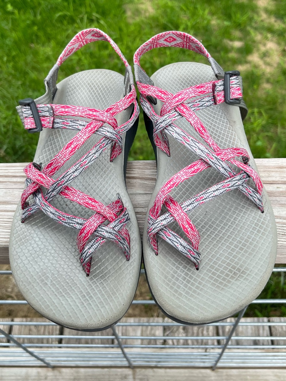 Chaco Grey & Pink Adjustable Straps ZX/2 Sandals Summer Hiking Women’s Size 8